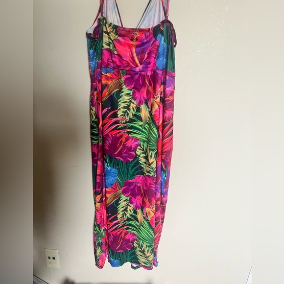 Tropical Floral Print Dress - Picture 2 of 3